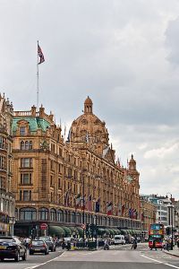 400px-Harrods,_London_-_June_2009